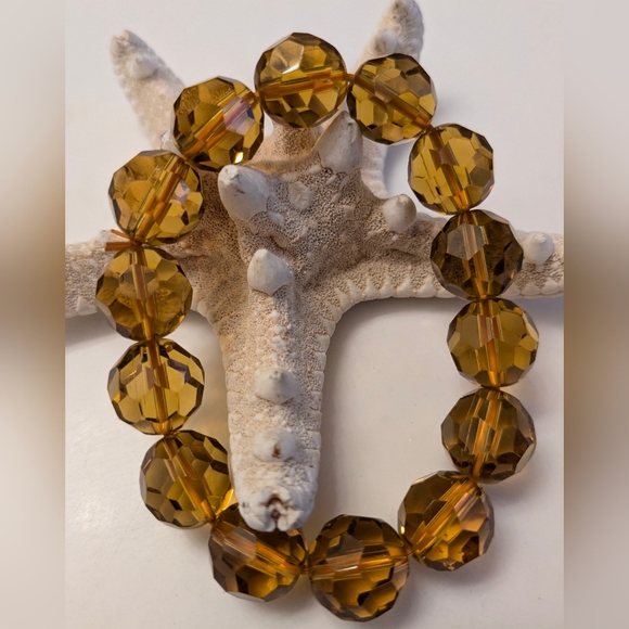 Stretch Bracelet with Faceted Glass Beads - Picture 3 of 4